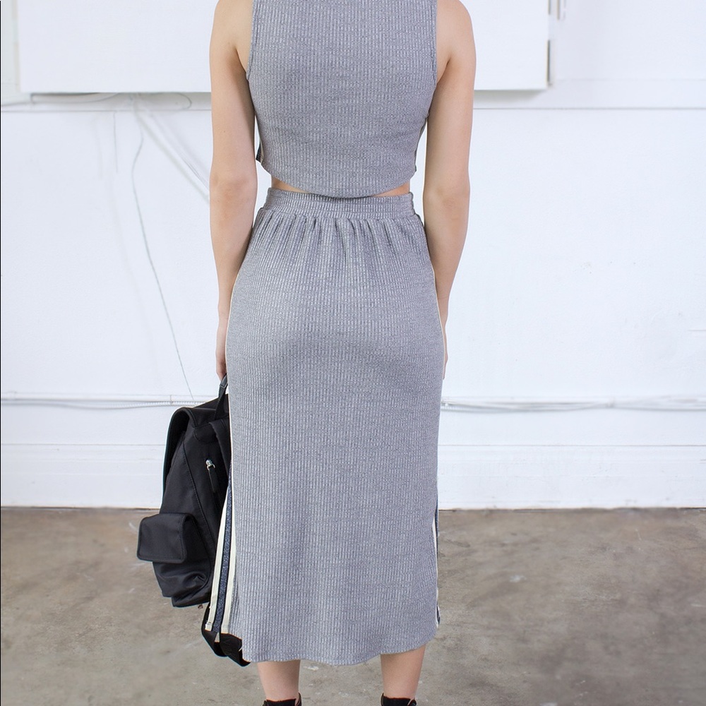 Side-Stripe Rib Knit Set - Picture 4 of 5